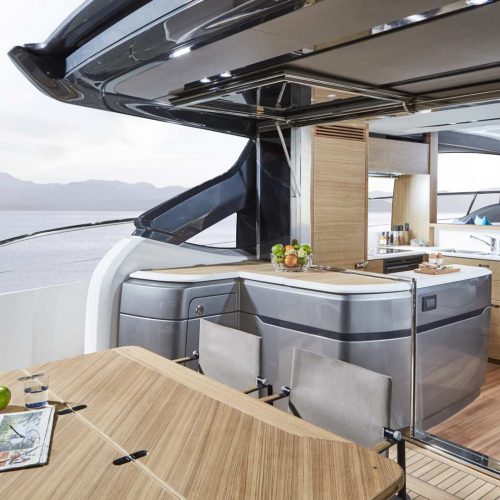 salento-sunshine-princess-v65-noleggio-yacht-santa-maria-di-leuca (21)